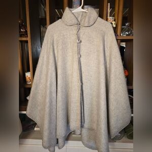 Vintage Gray Wool Cape with Button Closure